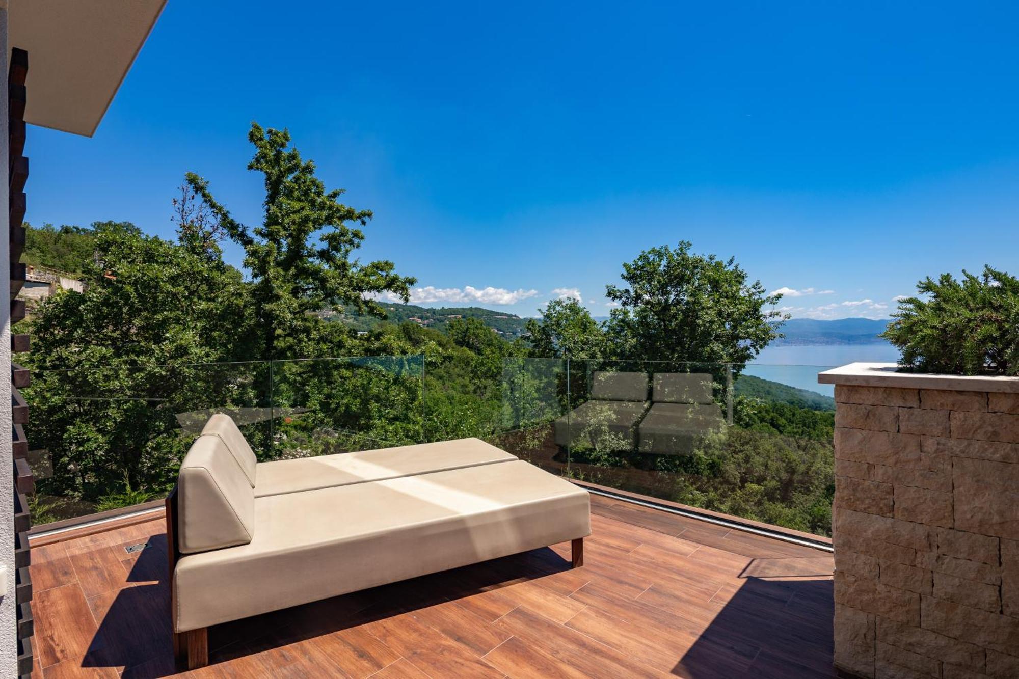 Villa Altavista - Seaview & Relax With Heated Pool & Minigolf *