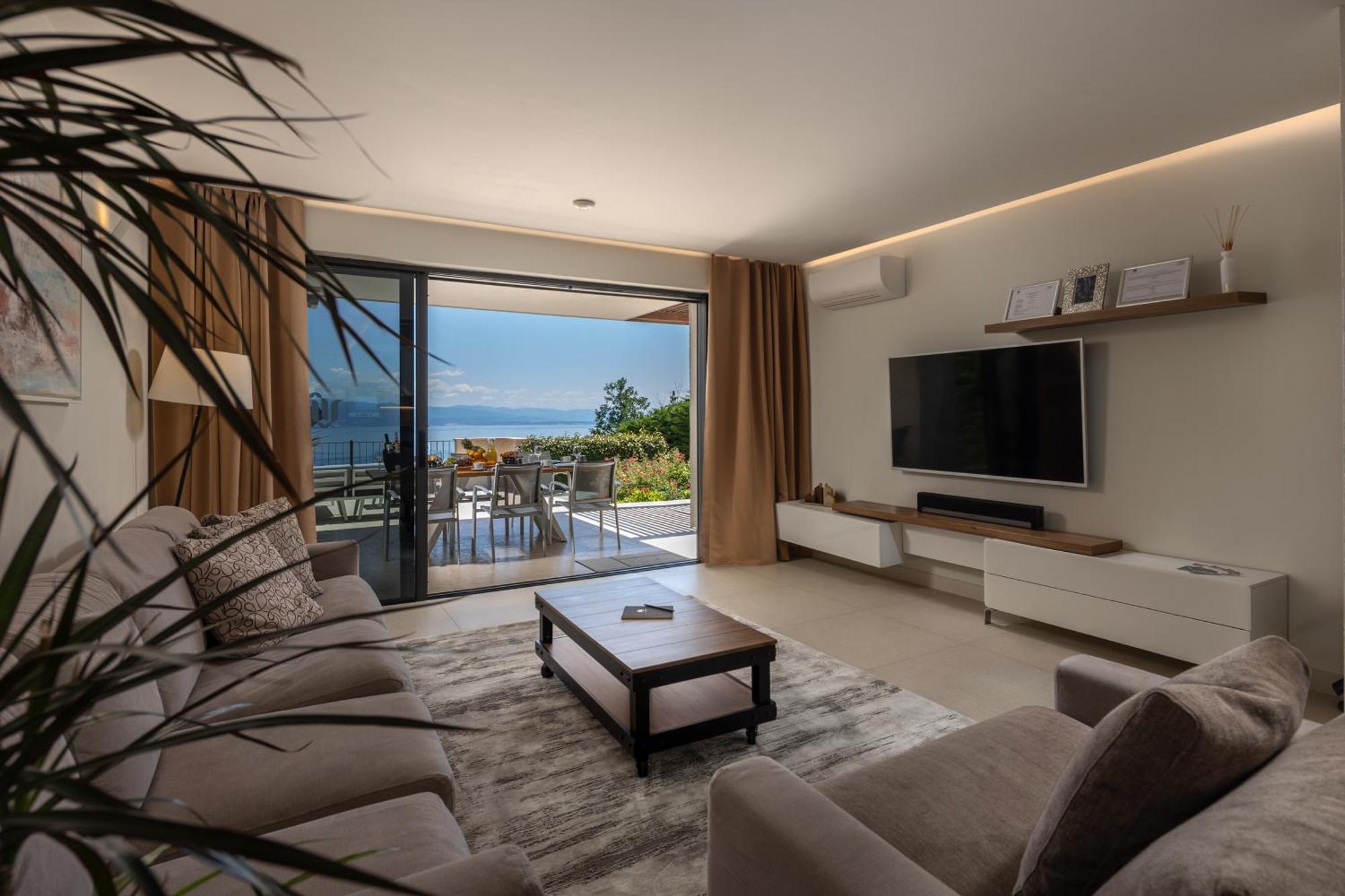 Altavista - Seaview & Relax With Heated Pool & Minigolf