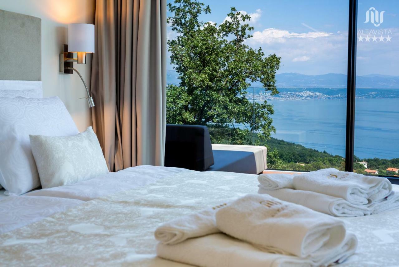 Villa Altavista - Seaview & Relax With Heated Pool & Minigolf *