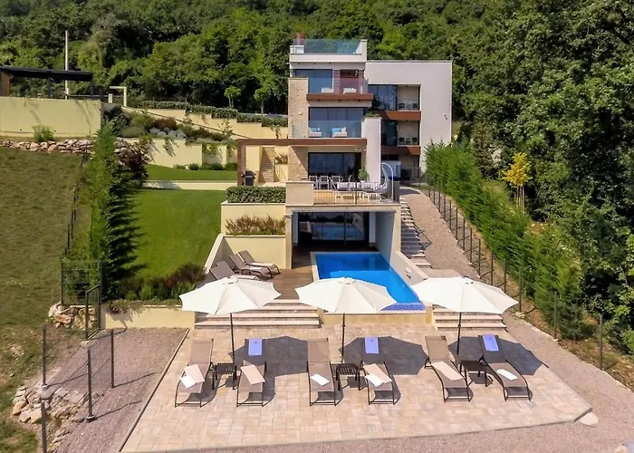 Villa Altavista - Seaview & Relax With Heated Pool & Minigolf