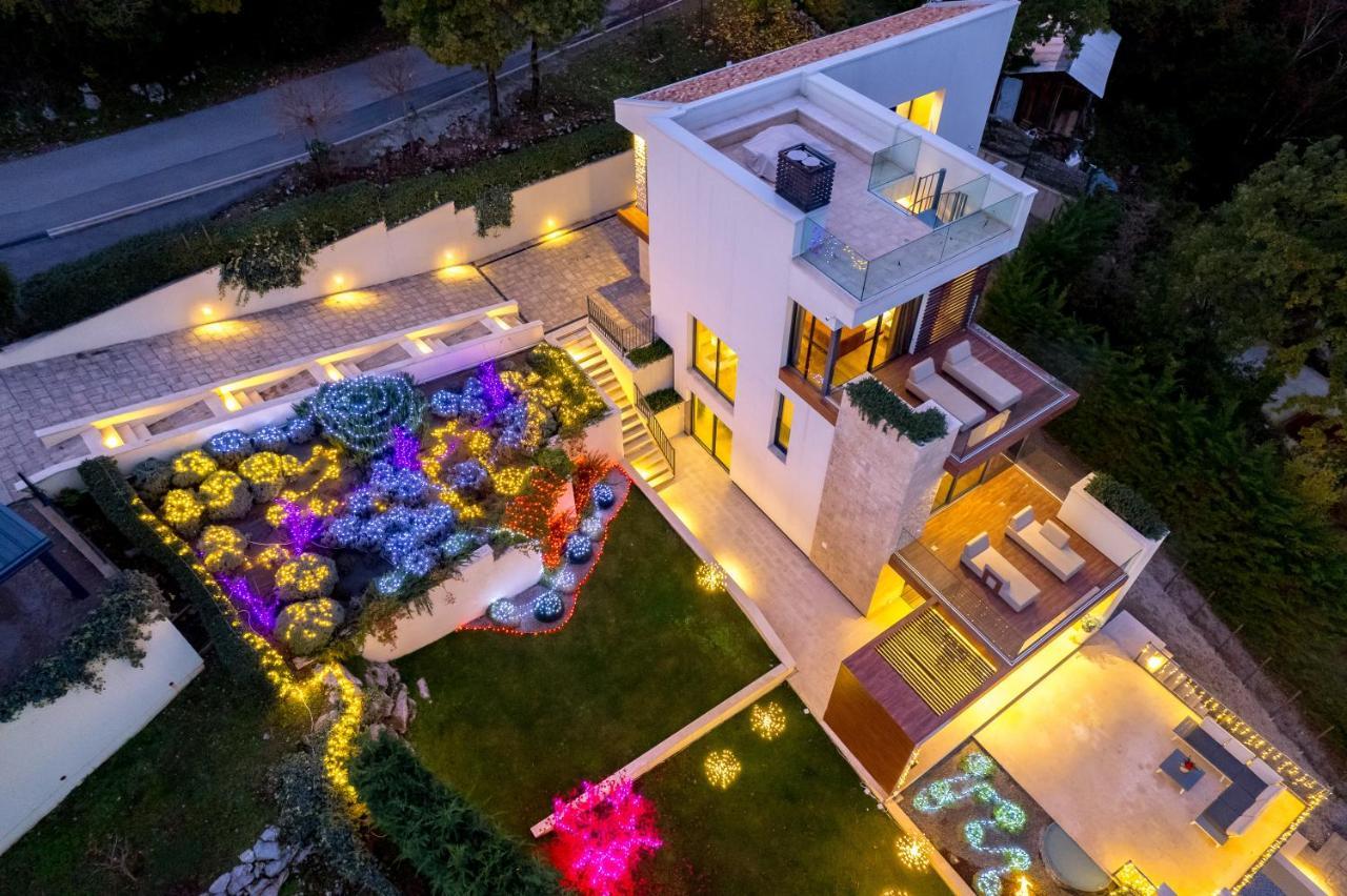 Vila Altavista - Seaview & Relax With Heated Pool & Minigolf Opatija