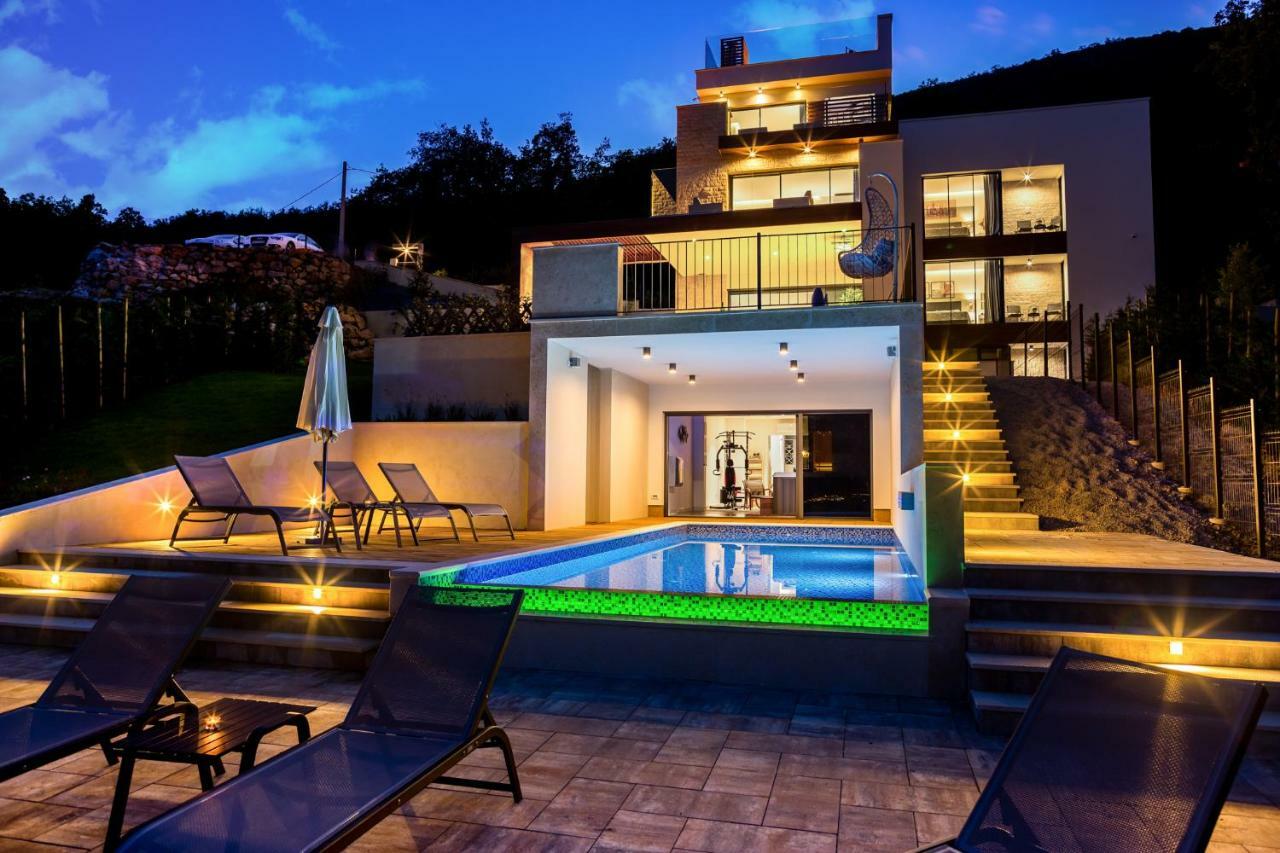 Altavista - Seaview & Relax With Heated Pool & Minigolf Vila