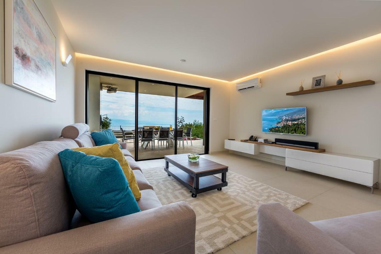 Altavista - Seaview & Relax With Heated Pool & Minigolf Vila
