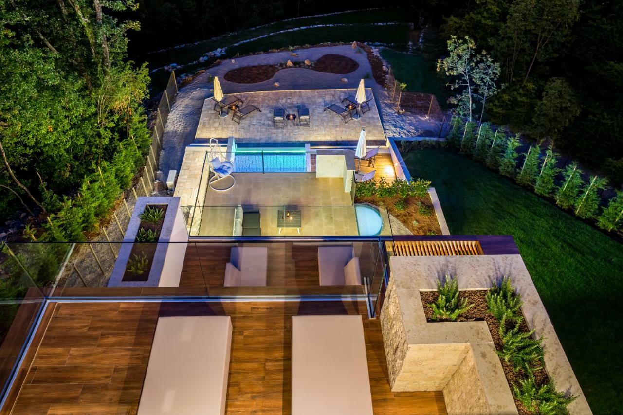 Vila Altavista - Seaview & Relax With Heated Pool & Minigolf Opatija