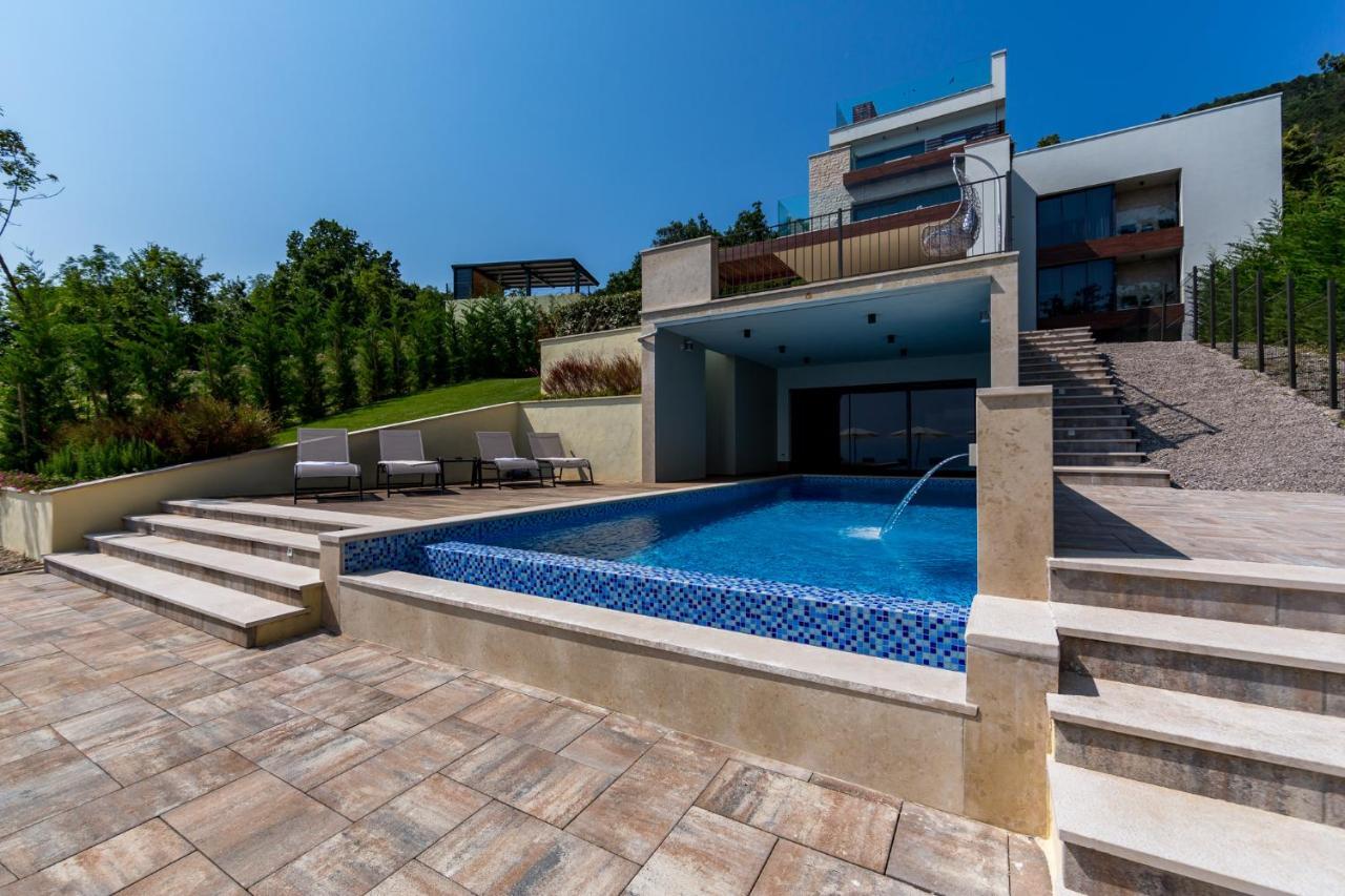 Altavista - Seaview & Relax With Heated Pool & Minigolf